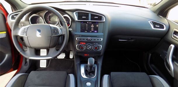 ds4_cb_interior