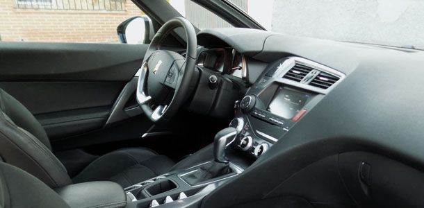 ds5-interior-cuerpo