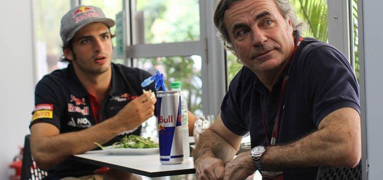 Carlos Sainz, indignado con la penalización a su padre en el Dakar: «Vergüenza debería darles»
