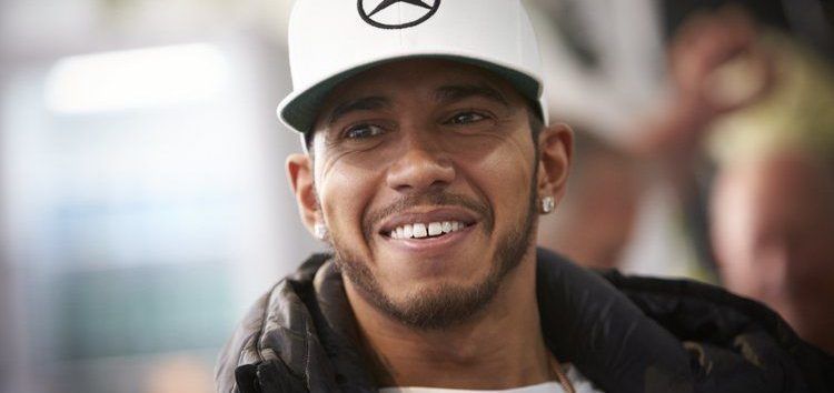 Jacques Villeneuve: «A principio de temporada, Lewis Hamilton se relajó demasiado»