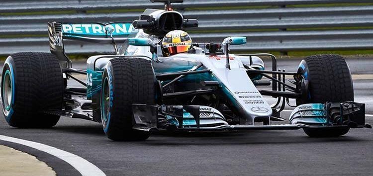 Mercedes descubre oficialmente al mundo su nuevo monoplaza, el W08