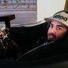 Fernando Alonso, en el simulador para preparar las 500 millas de Indianápolis 2019