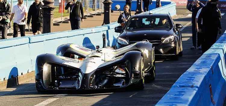 Completada por primera vez en París una exhibición de la Roborace