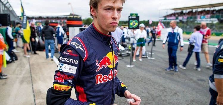 Jacques Villeneuve: «Red Bull ya tuvo a Daniil Kvyat, ¿por qué deberían subirle de nuevo?
