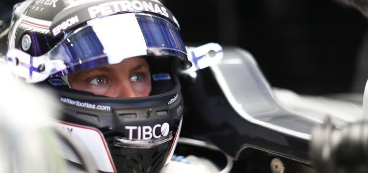 Valtteri Bottas asegura que llevar un paquete diferente al de Hamilton le ha penalizado