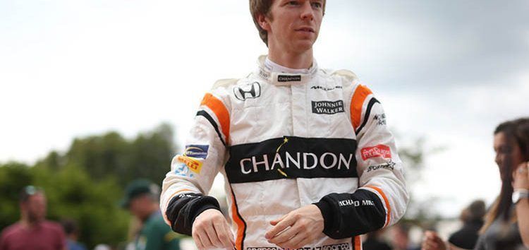Día intenso y positivo para Oliver Turvey al volante del McLaren