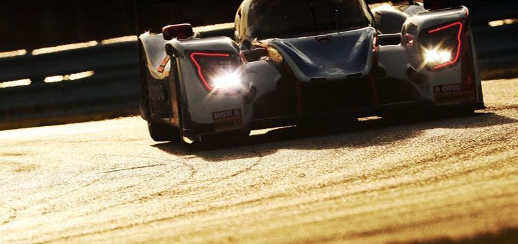 24 Horas de Daytona: Fittipaldi lidera bajo la noche; Alonso es 8º y Juncadella 10º