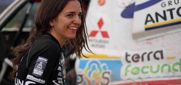 Cristina Gutiérrez, emocionada: «¡Hemos terminado el Dakar 2018!»