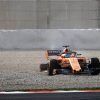 VÍDEO: Fernando Alonso pierde una rueda en el primer día de test en Montmeló