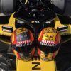 Carlos Sainz pide a sus fans que le ayuden a elegir el casco que utilizará en 2018