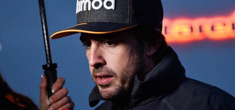 Fernando Alonso, tras las 161 vueltas de McLaren: «Ha sido un día muy positivo, estoy muy contento»