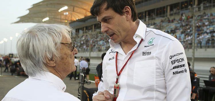 Wolff responde a Ecclestone tras sus críticas a Hamilton: «Sólo quiere aparecer en los periódicos»
