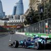 Albon se lleva la victoria en una espectacular primera carrera de Fórmula 2 en Bakú