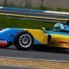 Guillem Pujeu se lleva una apretada primera victoria de la F4 española en Motorland
