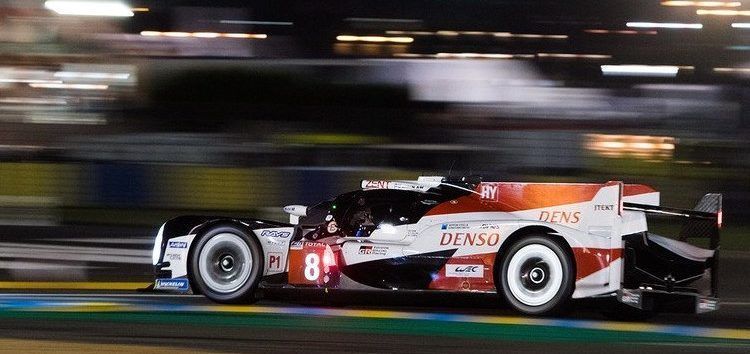 El Toyota #8 de Fernando Alonso saca dos segundos al número 7 y consigue la pole en Le Mans