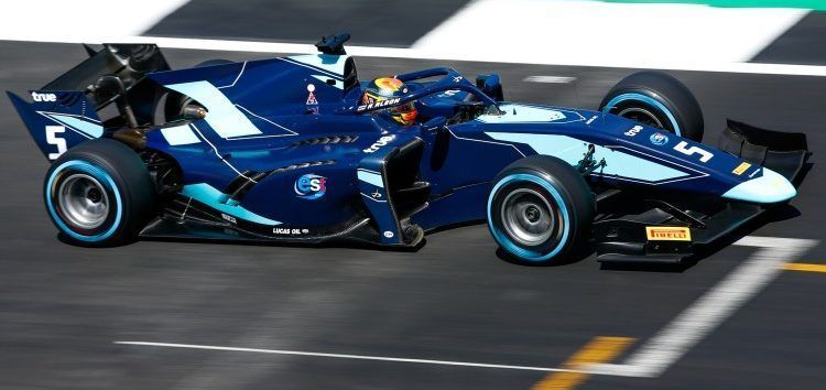 Alexander Albon le arrebata la victoria a George Russell en la primera válida de F2 en Silverstone