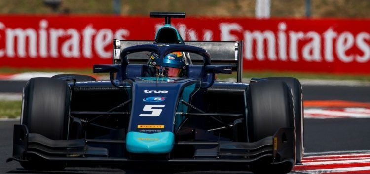Alex Albon gestiona gomas mejor que nadie para ganar en Budapest. Roberto Merhi, 5º