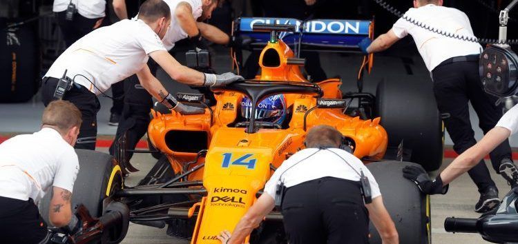 McLaren ha incumplido el toque de queda establecido por la FIA los sábados