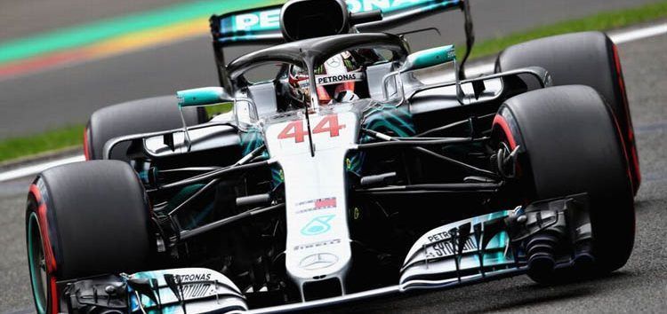 Lewis Hamilton gana y da el título a Mercedes en una alocada carrera en Brasil