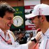 Toto Wolff le promete un buen coche a Esteban Ocon para 2020