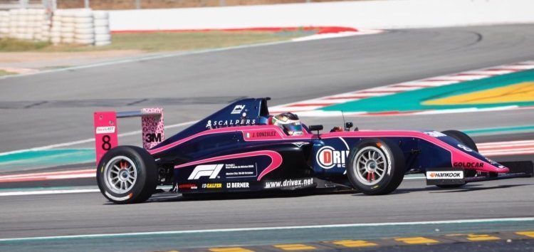 Javier González gana en Barcelona en un fin de semana de F4 Spain condicionado por la lluvia