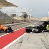 Fernando Alonso y Jimmie Johnson completan el esperado test con intercambio de coches en Bahréin