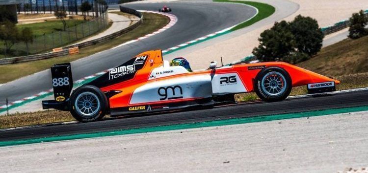 Amaury Cordeel se corona campeón de la Fórmula 4 española tras un intenso fin de semana en Navarra