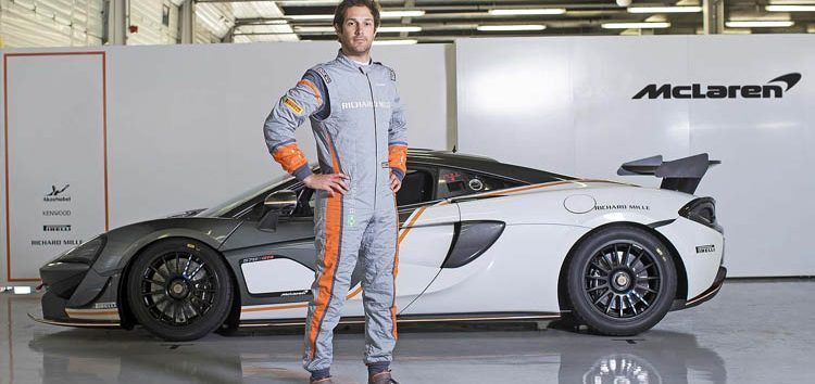 McLaren innova y crea el mono de carreras más ligero del mundo