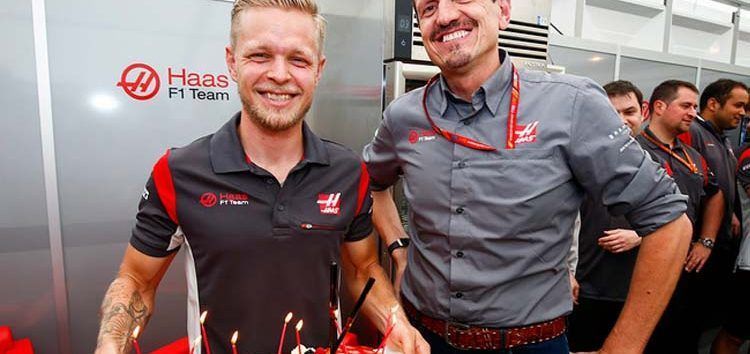 Steiner defiende a Magnussen: «Si quieres hacer una tarta, necesitas huevos, así es la vida»