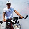 Lewis Hamilton sufre un accidente mientras pilotaba una moto en el Circuito de Jerez