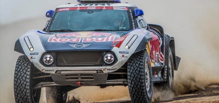 Sainz completa 230 kilómetros de la Etapa 8 sin dirección asistida: «No recuerdo una etapa en la que haya sufrido tanto»