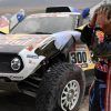 FOTOS: La desesperación de Carlos Sainz tras los problemas de la tercera etapa