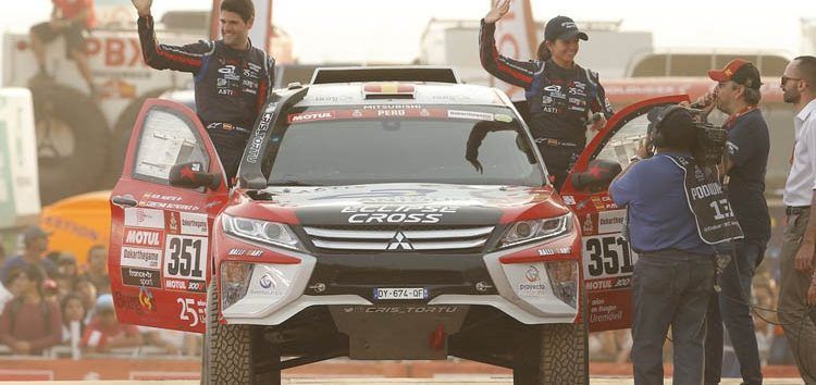 Cristina Gutiérrez termina su tercer Dakar: «¡Ahora toca celebrarlo, estamos genial!»