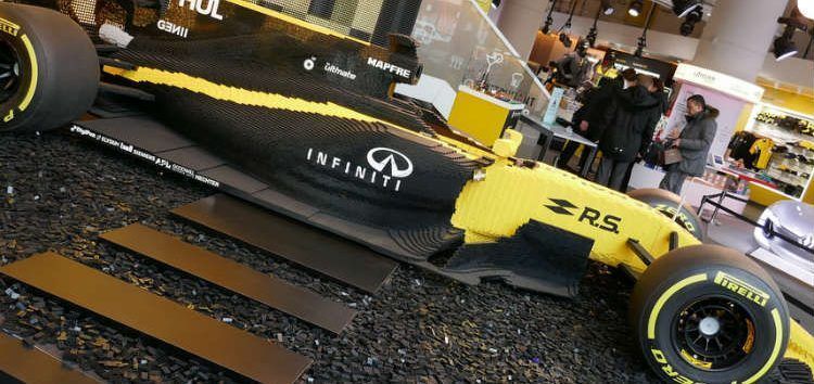Un Renault RS17 fabricado de LEGO será subastado por un valor de 50.000 euros