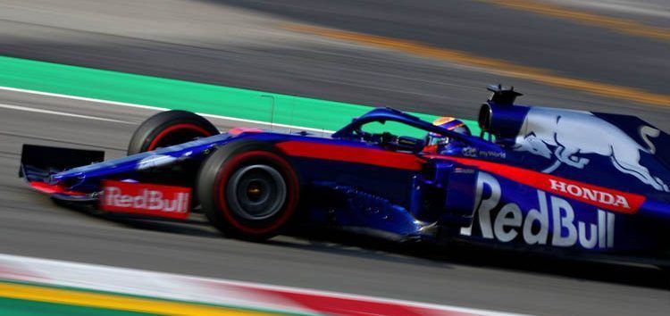 En Toro Rosso califican el debut de Albon como sobresaliente