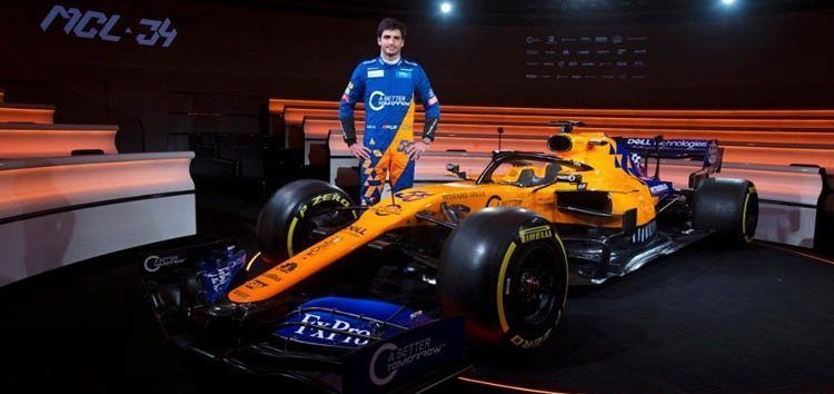 Carlos Sainz, emocionado con el MCL34: «Es amor a primera vista»