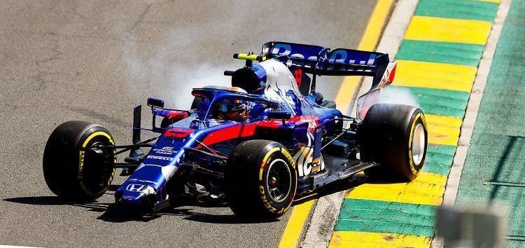 Alex Albon, contento pese a su accidente en los Libres 1