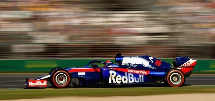 Daniil Kvyat logra un punto en su retorno a la Fórmula 1 con Toro Rosso. Albon, 14º.