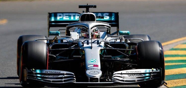 Hamilton se lleva la primera Pole de 2019 en Melbourne; Sainz es 18º