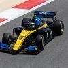 Luca Ghiotto aprovecha la estrategia para ganar la carrera