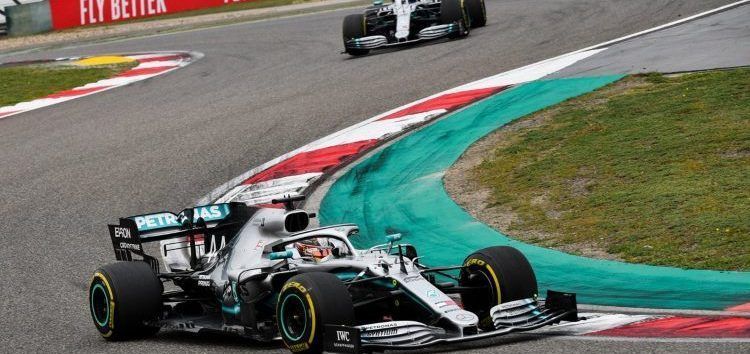 Mercedes logra el tercer doblete del año con Lewis Hamilton al frente