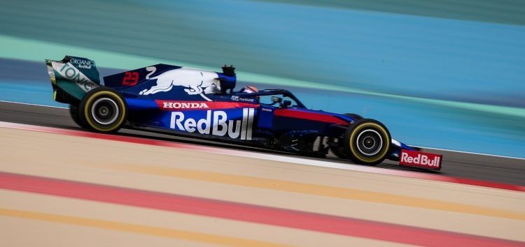 Alexander Albon suma 143 vueltas en la segunda jornada de test en Bahréin