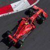 Charles Leclerc lidera unos muy accidentados Libres 2 en Bakú