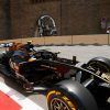 Historias completamente diferentes para los pilotos del equipo Haas en la crono de Bakú