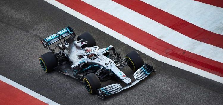 Lewis Hamilton completa 77 vueltas durante el primer día de test en Bahréin