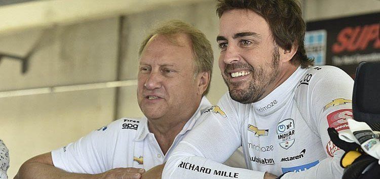 Alonso defiende a McLaren: «Es el único equipo que ha ganado Le Mans, Indianápolis y F1»