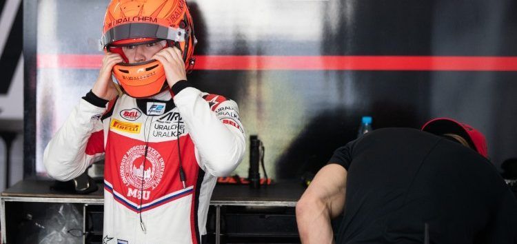 Franz Tost analiza a los debutantes y señala a Mazepin: «No puedes convertir una vaca en un tigre»