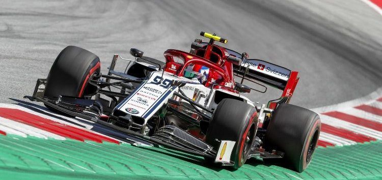 El equipo Alfa Romeo Racing realiza una excelente clasificación