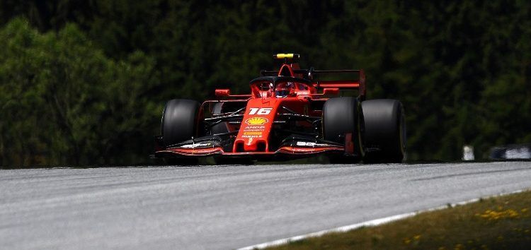 Charles Leclerc lidera unos accidentados Libres 2 en Austria; Carlos Sainz, 5º, ratifica el buen estado de McLaren
