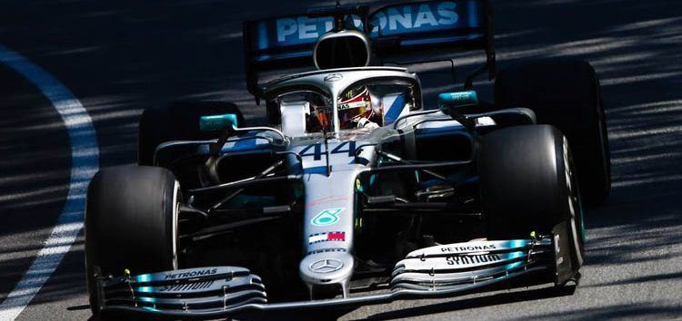 Sebastian Vettel pierde la primera victoria del año ante Lewis Hamilton por una sanción